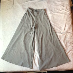 UNWORN Wide Leg Trousers